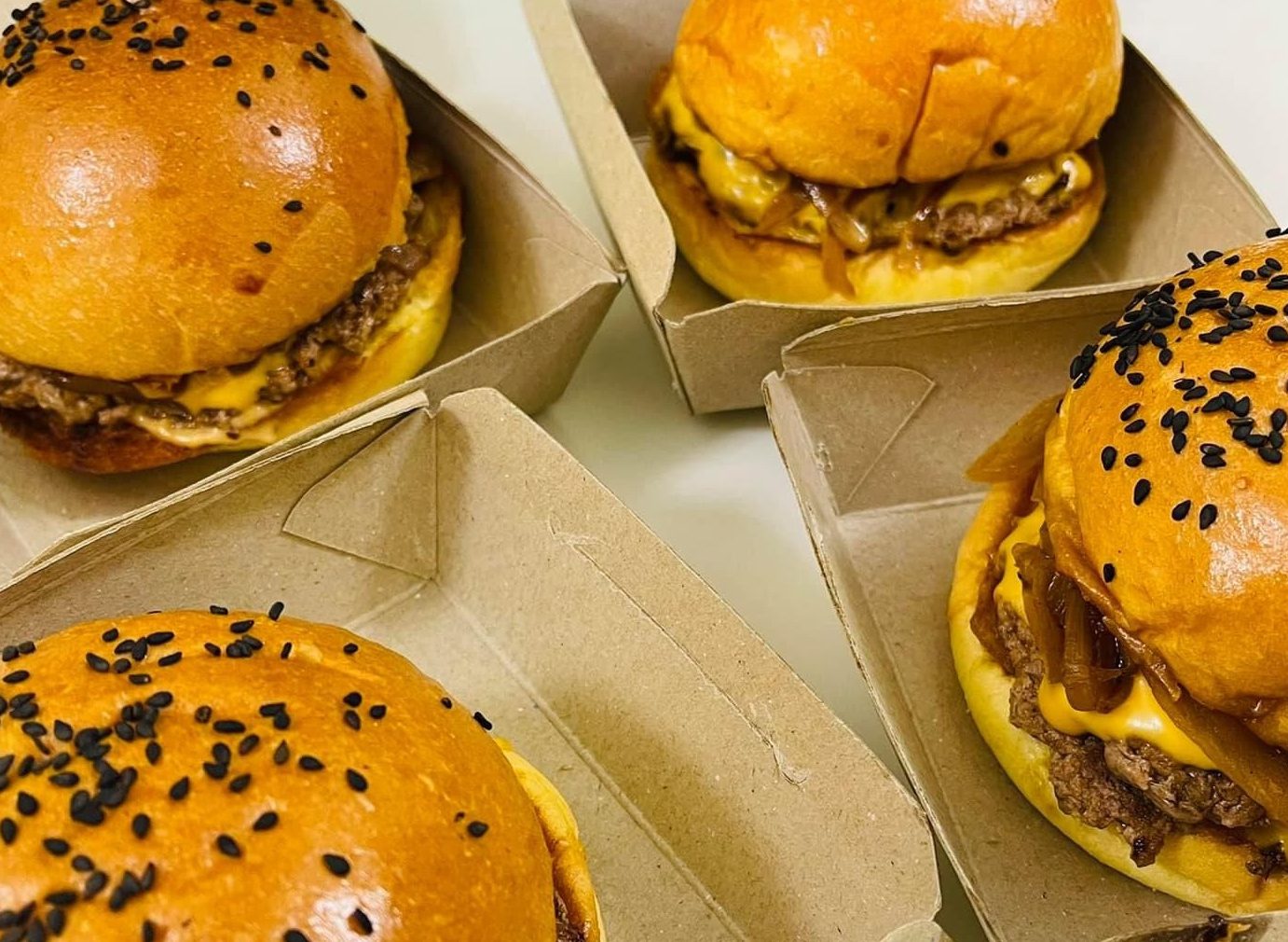 begomo burger lenyek