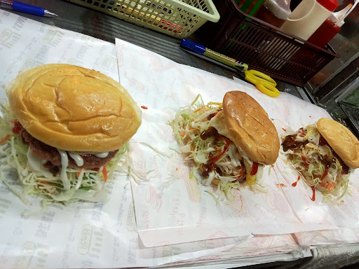 Diela Burger Banjir. Viral Diela Burger Banjir. Viral