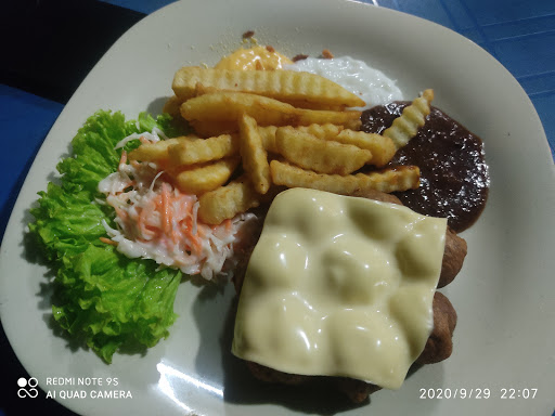 Stall Pink Burger Taman Bersatu,Jitra