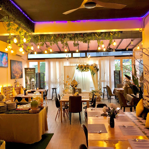 Hangout Cafe