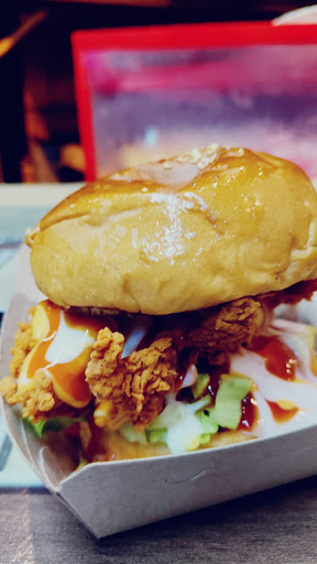 PENARAK SEATIP BURGER PENARAK SEATIP BURGER