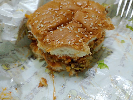 Custom's Burgers