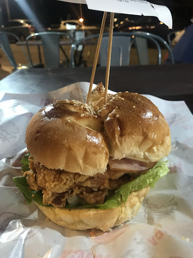 Kaw Kaw Burger Wangsa Maju
