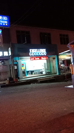 Pelangi Burger , Burger mommy