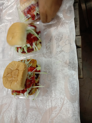 F&N Burger PETAK Station F&N Burger PETAK Station