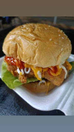 IZAZAMIN STREET BURGER