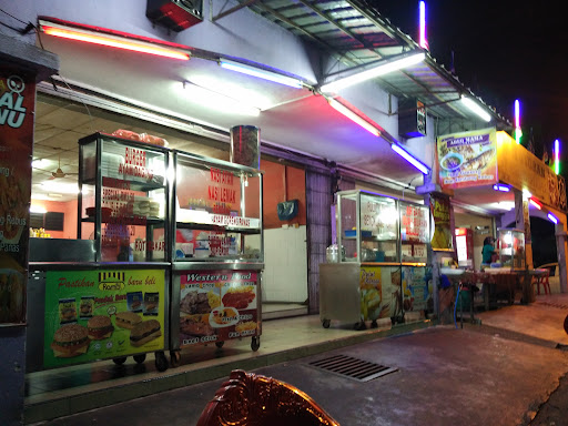 Restoran Adeq Mama