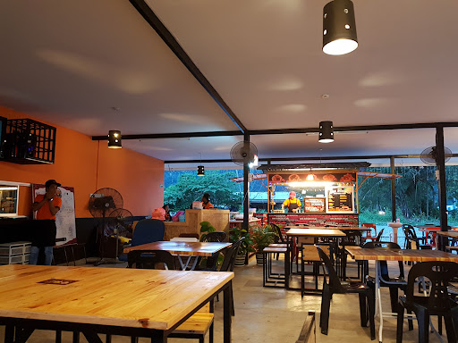 Ana Burger D’ Cafe