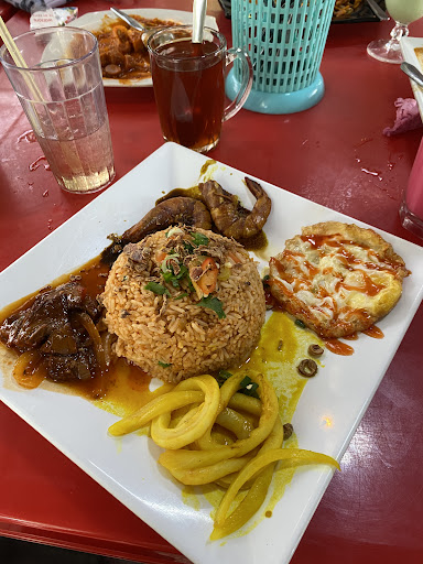 Pak Mid Cafe
