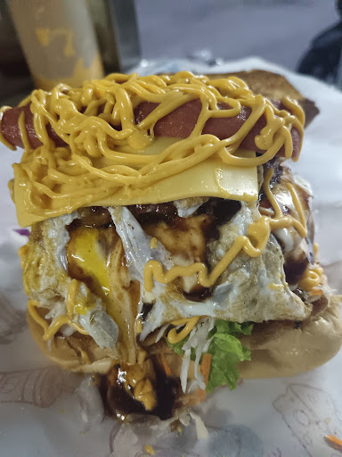 PAK AJIE BURGER CONER