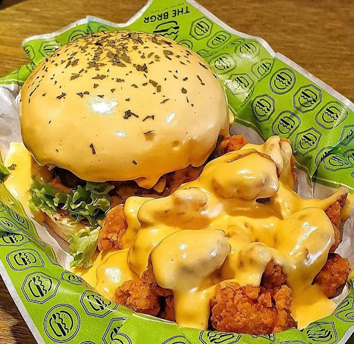 DT'S SIGNATURE BURGER