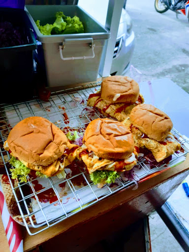 BURGER LIMPAHAN REZEKI BURGER LIMPAHAN REZEKI