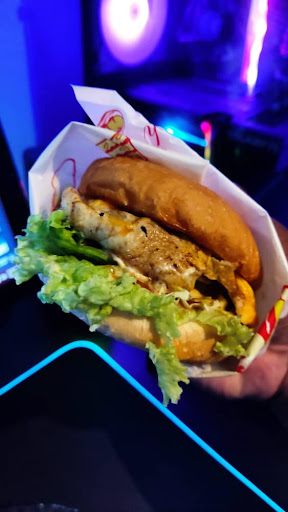 Sophie West - Smash Burger & Grill
