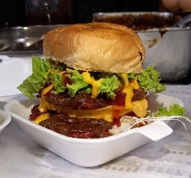 Ijai Long Burger. /Ijai Burger