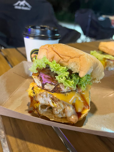 DJ BURGER CAFE DJ BURGER CAFE
