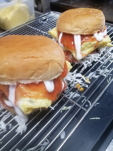 Aleesya burger kedai kuncu