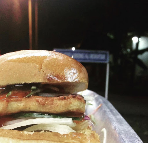 Hot Burger Kampung Delek