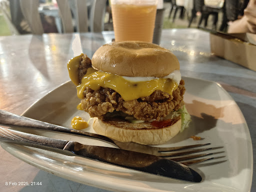 Backyard Burger & Western