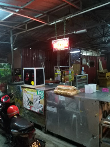 HQ CORNER
