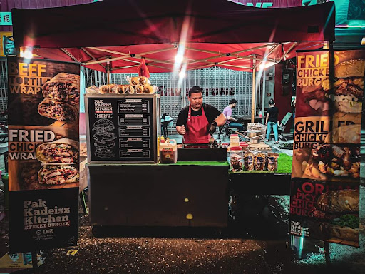 Pak Kadeisz Kitchen Street Burger