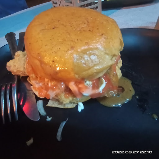 Malik's burger parit raja darat