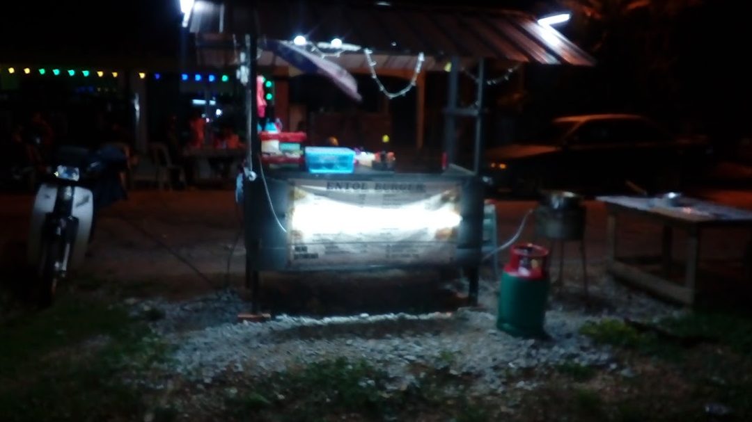 gerai burger entol permatang pasir