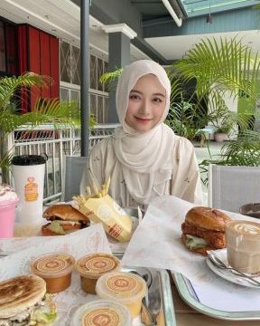 pasadena burger coffee mont kiara