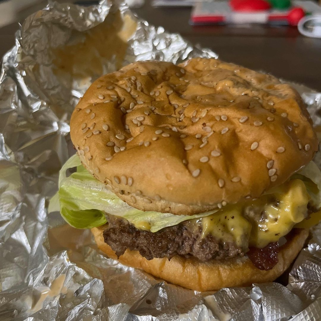 tiesha burger