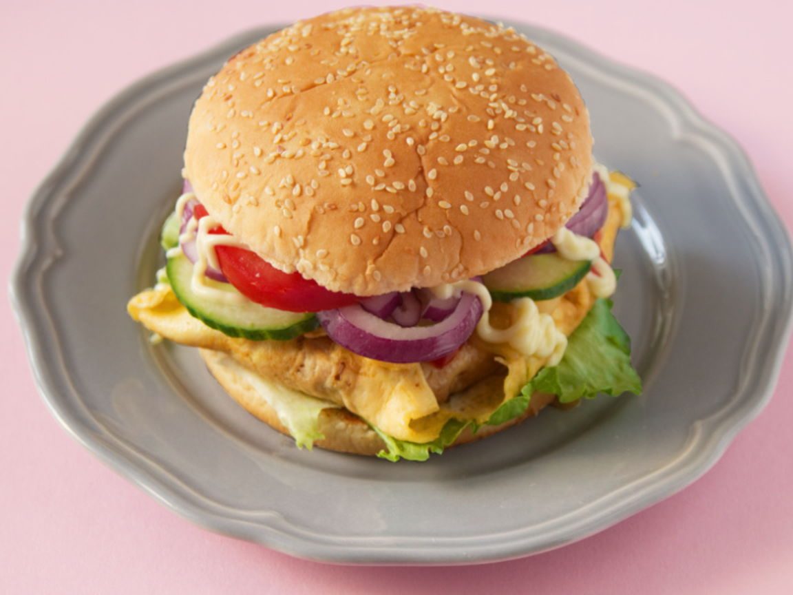 TN burger (ramli burger) 1 tn burger ramli burger